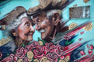 Benvenuti a Stornara il paese dei murales: qui l'amore si racconta sui muri