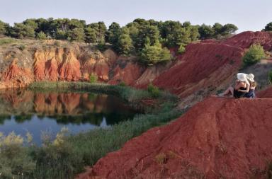 Otranto, il Comune annuncia l'accesso pedonale garantito al laghetto della cava di bauxite Otranto, il Comune annuncia l'accesso pedonale garantito al laghetto della cava di bauxite