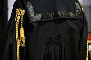 Bari, padre e figlio picchiarono avvocato pretendendo 80 euro: 25enne condannato a un anno e 6 mesi Bari, padre e figlio picchiarono avvocato pretendendo 80 euro: 25enne condannato a un anno e 6 mesi