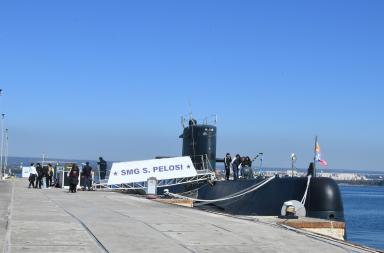 Il mare di Taranto come aula a cielo aperto: studenti in viaggio tra storia, valori e futuro