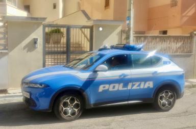Lecce, si finge cliente di una massaggiatrice e l'aggredisce per rapinarla: arrestato 17enne Lecce, si finge cliente di una massaggiatrice e l'aggredisce per rapinarla: arrestato 17enne