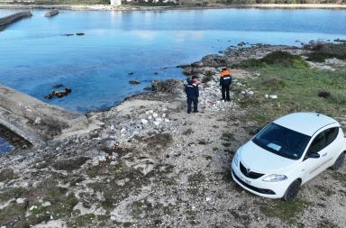 Porto Cesareo, scoperta discarica abusiva di materiali edili nell’Area della Marina Protetta Porto Cesareo, scoperta discarica abusiva di materiali edili nell’Area della Marina Protetta