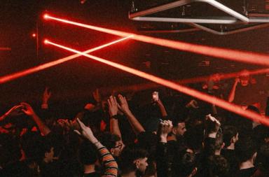 Bari, controlli a tappeto dopo Crans-Montana: a Mungivacca chiusa una discoteca per troppi ingressi Bari, controlli a tappeto dopo Crans-Montana: a Mungivacca chiusa una discoteca per troppi ingressi