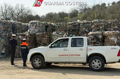 Bari, scoperto traffico illecito di rifiuti verso la Grecia: azienda calabrese sequestrata e titolare sospeso
