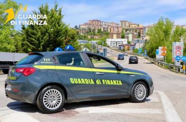 Controlli antidroga nel Potentino, 15 persone segnalate dalla Guardia di Finanza