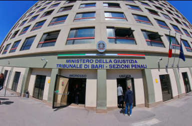 Bari, accusò la ex di aver violato il domicilio ma la denuncia non regge: parte civile condannata alle spese Bari, accusò la ex di aver violato il domicilio ma la denuncia non regge: parte civile condannata alle spese