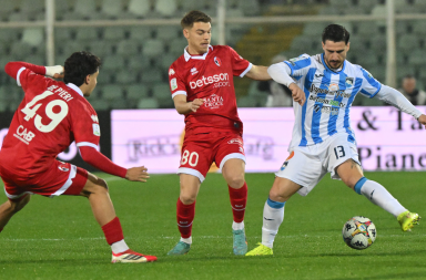 Il Bari senza &laquo;faccia&raquo;: sabato si ricomincia da un altro spareggio salvezza