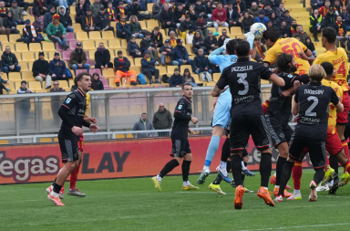 Pierotti, il &laquo;multiuso&raquo; del Lecce: &laquo;La strada &egrave; ancora lunga. Dobbiamo essere uniti e continuare cos&igrave;&raquo;