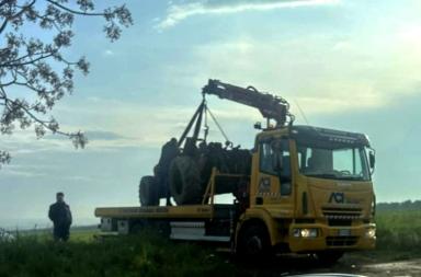 Scontro tra Range Rover e trattore sulla strada che collega San Giovanni Rotondo a Manfredonia: due feriti