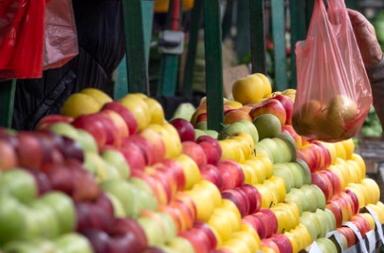 A Bari Vecchia non ci sono pi&ugrave; i venditori ambulanti: nel 2012 erano 60, oggi ne restano soltanto 8