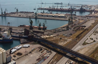 Taranto, sui porti l’ombra di costi e ritardi. Occhio ai dati di marzo: «Ma al momento volumi intatti» Taranto, sui porti l’ombra di costi e ritardi. Occhio ai dati di marzo: «Ma al momento volumi intatti»