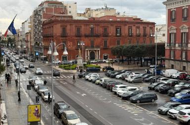 Bari, nuovi stalli taxi in corso Vittorio Emanuele II: «Misura necessaria per il Brt» Bari, nuovi stalli taxi in corso Vittorio Emanuele II: «Misura necessaria per il Brt»