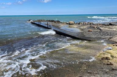 Mola di Bari, scoperto uno scalo imbarcazioni abusivo lungo la litoranea: una denuncia