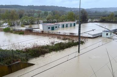 Puglia, il maltempo non d&agrave; tregua: fiume Ofanto in piena, nel Foggiano soccorsi 50 automobilisti