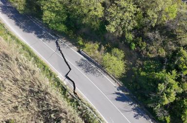 Chiusa A14 e linea ferroviaria Bari-Pescara interrotta: si risveglia frana storica in Molise, a Petacciato Chiusa A14 e linea ferroviaria Bari-Pescara interrotta: si risveglia frana storica in Molise, a Petacciato