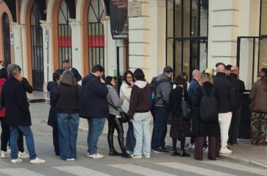 Ferrovia Adriatica, riapertura graduale tra Pescara e Foggia dopo la frana di Petacciato dal 10 aprile. A Bari file in stazione per i rimborsi Ferrovia Adriatica, riapertura graduale tra Pescara e Foggia dopo la frana di Petacciato dal 10 aprile. A Bari file in stazione per i rimborsi