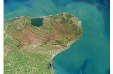 Gargano «colorato» dal fango in mare: le immagini satellitari svelano il fenomeno dopo le piogge Gargano «colorato» dal fango in mare: le immagini satellitari svelano il fenomeno dopo le piogge