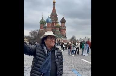 Al Bano torna in Russia, il video dalla Piazza Rossa: &laquo;Da Mosca con amore e pace&raquo;
