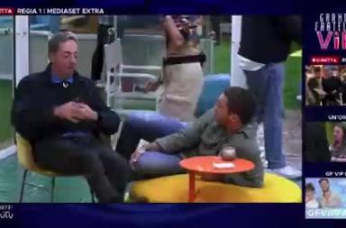 Gf Vip, Attilio Romita stregato da Sarah Altobello, e la fidanzata si ingelosisce