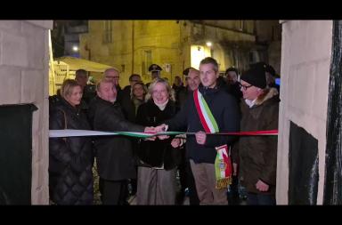 Matera, inaugurata la XV edizione del Presepe Vivente nei Sassi: protagonisti pace e inclusione