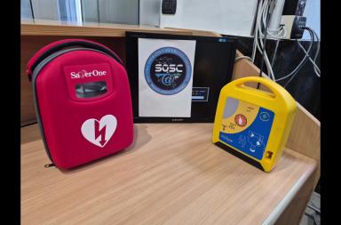Matera, la Polizia Postale riceve un defibrillatore dall&rsquo;Associazione &laquo;Un sorriso alla vita&raquo;
