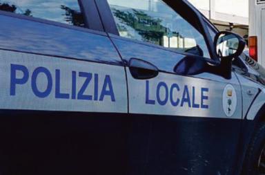 Lecce, si allarga lo scandalo delle multe cancellate dalle vigilesse: chieste altre 3 interdizioni