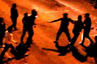 Bari, in corso Vittorio Emanuele bulli scatenati contro i coetanei Bari, in corso Vittorio Emanuele bulli scatenati contro i coetanei