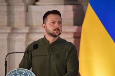 Zelensky &ldquo;Putin vuole decidere tutto da solo, serve una pace stabile&rdquo;