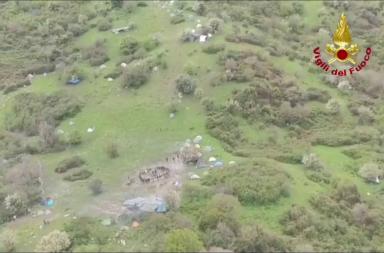 Frane nel Messinese, 50 persone bloccate nei boschi a San Fratello: le immagini