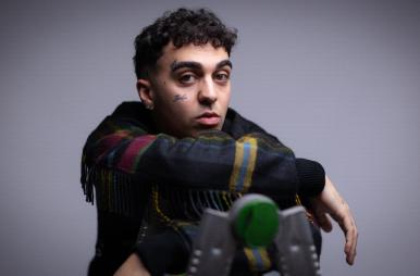 Il vero vincitore di Sanremo è l'«Emigrato» Welo: «Mi scrivono di correggere l'accento salentino: io lo difendo con orgoglio» Il vero vincitore di Sanremo è l'«Emigrato» Welo: «Mi scrivono di correggere l'accento salentino: io lo difendo con orgoglio»