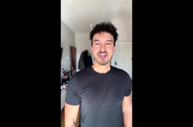 Andrea Dianetti al Teatro Metamorfosi di Rutigliano con «Non ci pensare». Il video saluto dell'attore Andrea Dianetti al Teatro Metamorfosi di Rutigliano con «Non ci pensare». Il video saluto dell'attore