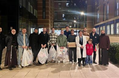 Bari, la Prima Squadra in visita all&rsquo;Ospedaletto Giovanni XXIII