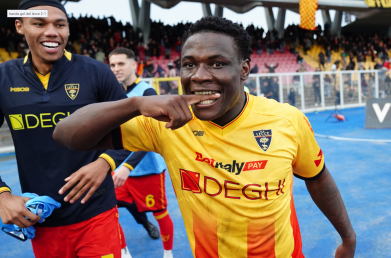 Lecce, l'esultanza di Di Francesco: &laquo;Anima e cuore, sempre&raquo;