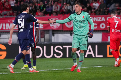 Bari, serve molto di pi&ugrave;: la salvezza resta lontana