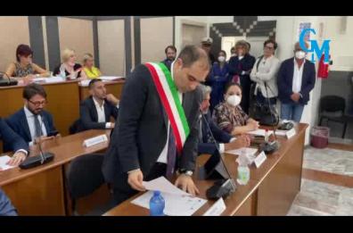Taranto, il giuramento del sindaco Melucci al primo Consiglio