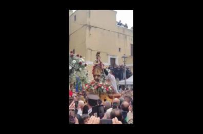 Adelfia, si ripete la magia di San Trifone: la processione, le bande e i botti diurni