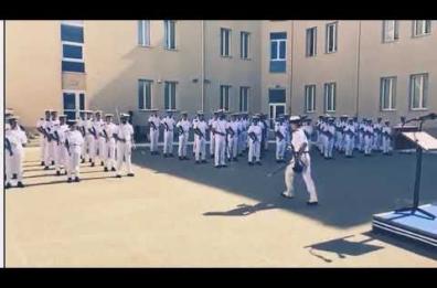 Taranto, balletto del marinai, indagata la tenente. «Disobbedienza aggravata»