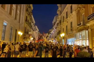 Taranto calcio, manifestazione degli ultras al grido di: «Massimo Giove vattene»