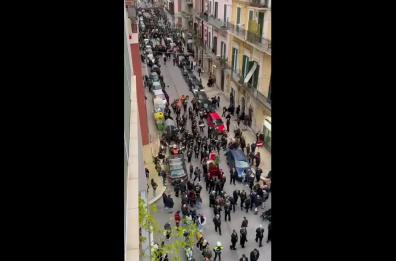 Bari, ecco la processione dei Misteri che rientra nella città vecchia