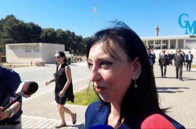 Festa della Repubblica a Bari, la firma dell’Albo d’Onore alla presenza dell’onorevole Anna Macina