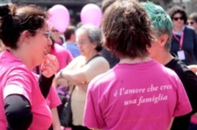 I Pm di Padova, 'illegittimi atti di nascita con 2 mamme'