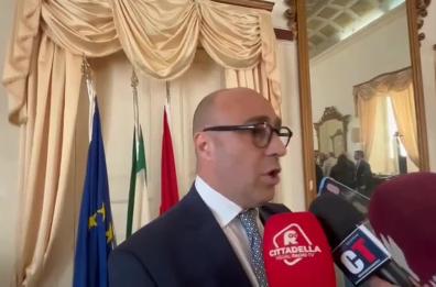 Ex Ilva, Jindal visita lo stabilimento e incontra il sindaco. Bitetti: &laquo;Serve un tavolo urgente&raquo; VIDEO