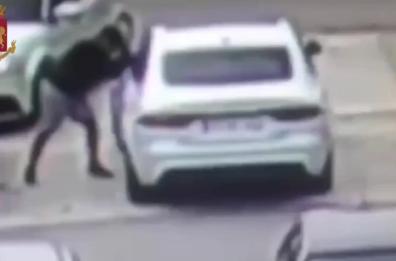 Furti d'auto e riciclaggio: scacco alla banda nel Foggiano, 9 arresti, giro da oltre 1 mln di euro