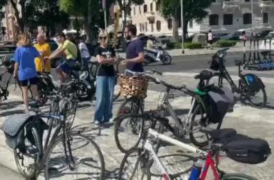 Decaro: «I comuni investono sulle due ruote per comunità sostenibili»