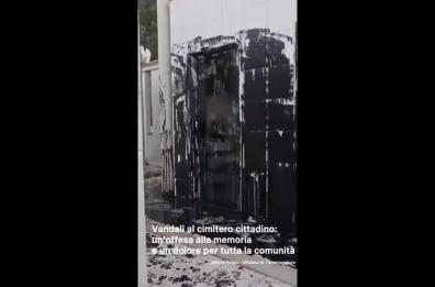 Vandali al cimitero di Torremaggiore: tombe imbrattate con olio esausto. Il sindaco: «Città sotto shock» VIDEO