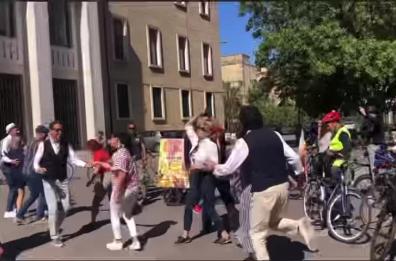 LeccePedala: bike & swing per la pace