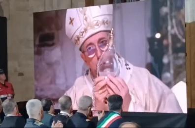 San Nicola, a Bari il prelievo della Sacra Manna con Mons. Satriano e cardinale Pizzaballa