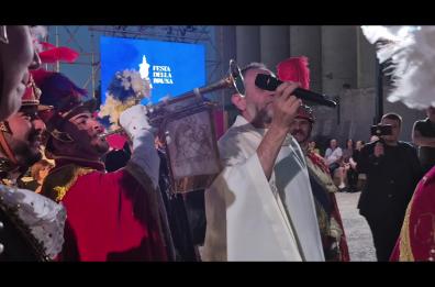 Matera, l'artista Francesca Cascione presenta il carro trionfale per la Festa della Bruna: un vascello tra le acque della vita
