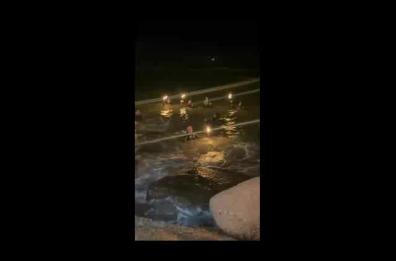 Gesù Bambino arriva dal mare: a Bari il mito si rinnova con il presepe vivente e la natività in acqua