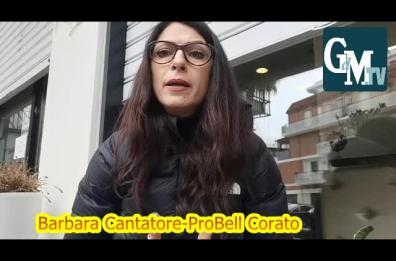 Corato, protesta dei parrucchieri e estetisti: serrande a metà e presidio davanti ai loro saloni